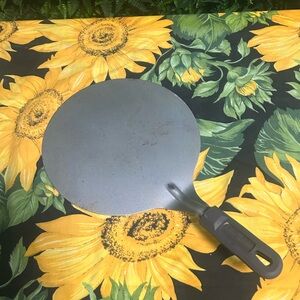Gray Nonstick Flat Turner Spatula - Modern Kitchen Tool